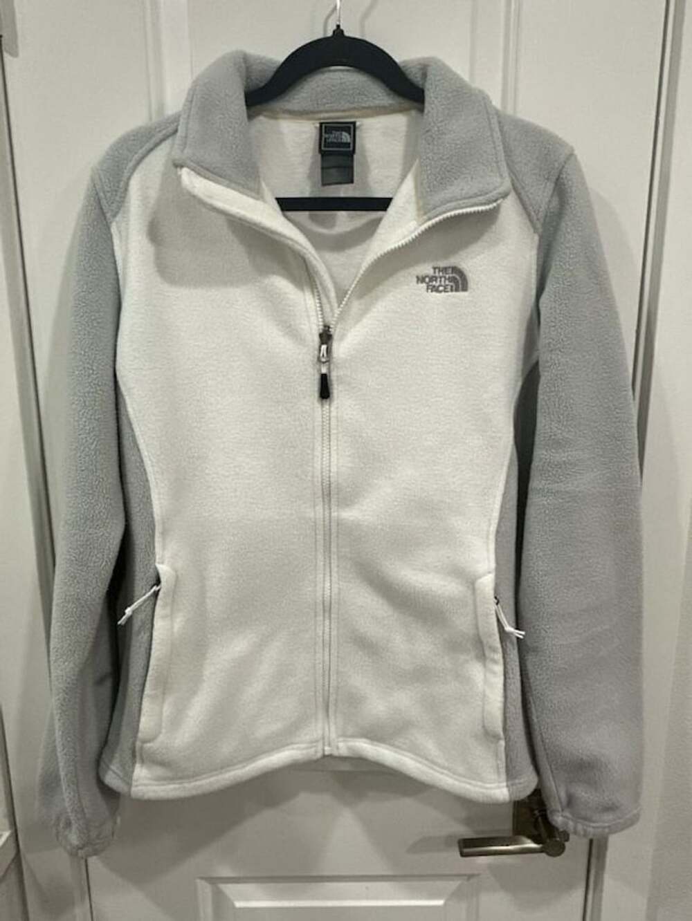 The North Face Women's White and Gray Full Zip Flashdry Fleece Jacket Size L